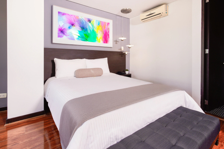 One Sixteen Hotel
