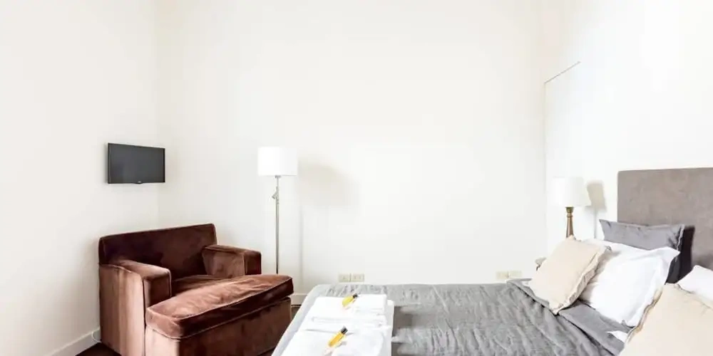 2 Bedrooms Apartment
