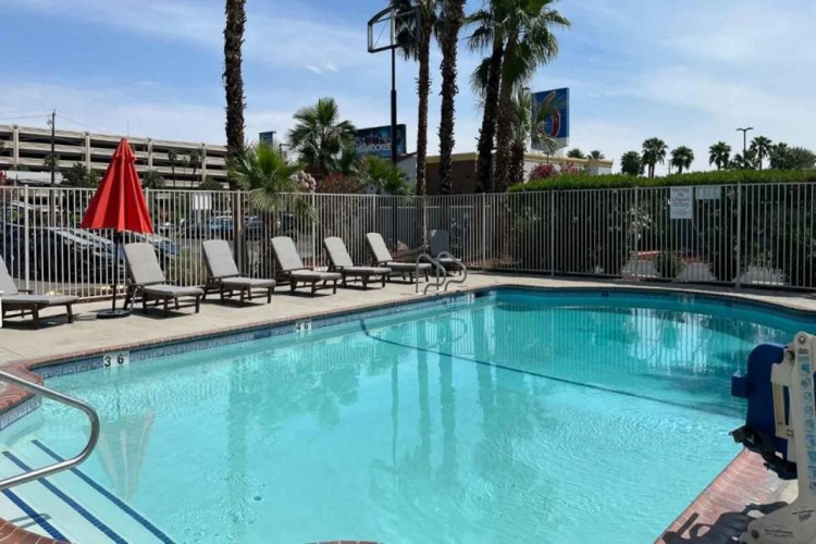 Howard Johnson by Wyndham Las Vegas Near The Strip photo 17