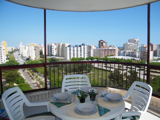 3 Bedrooms Apartment