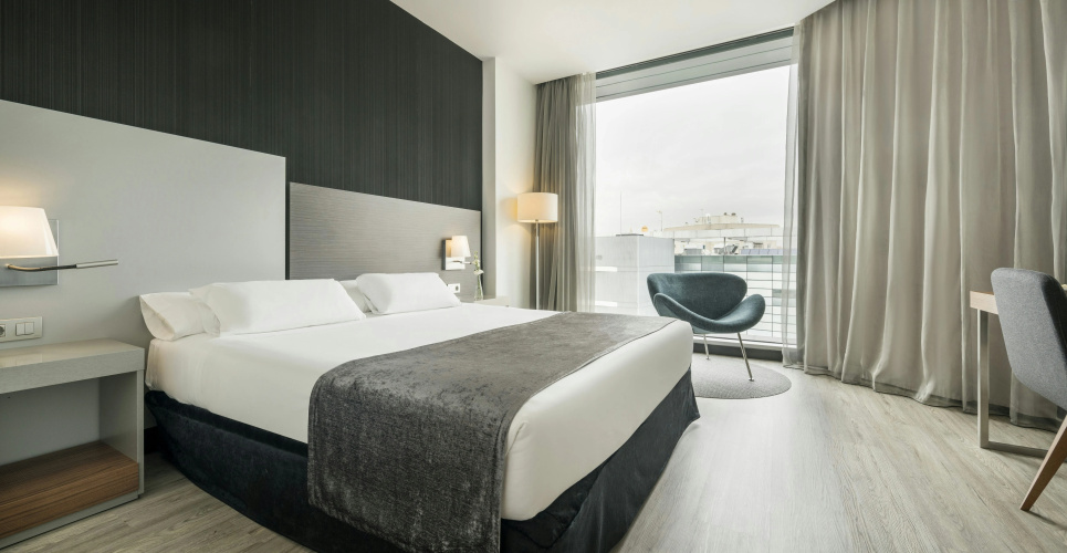 Hotel ILUNION Atrium photo 8