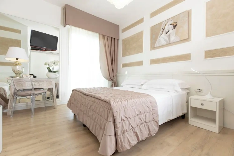Superior Quadruple room