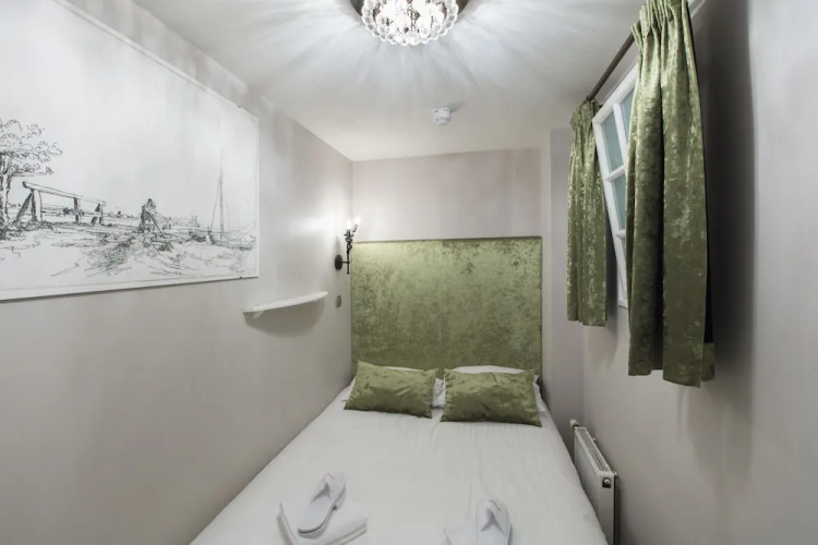 Dutch Masters Apartments