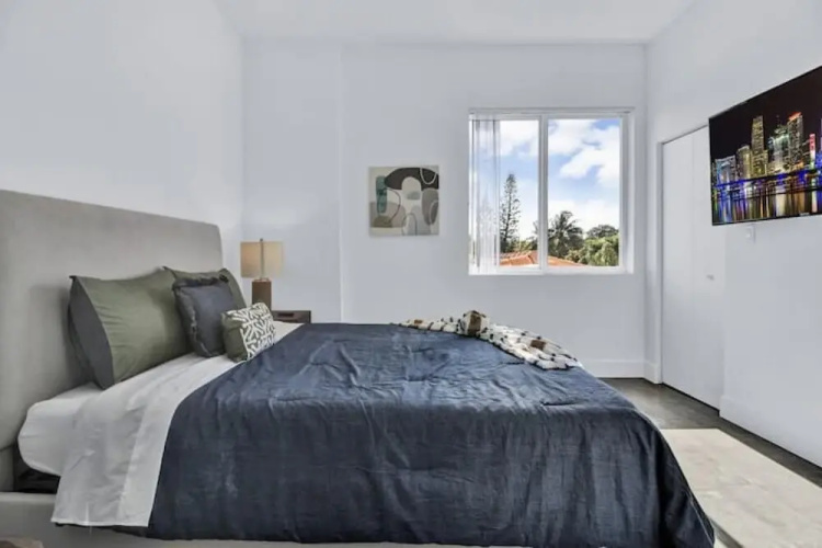 Impeccable 2 Bed Queen Suite Parking N Elevator