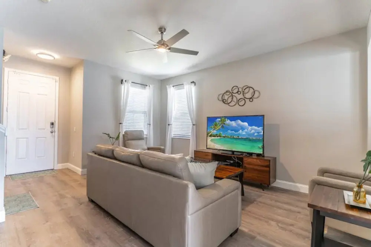 185 Windwood Bay