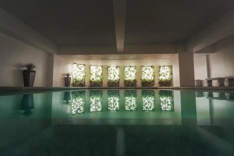 Deluxe Studio
