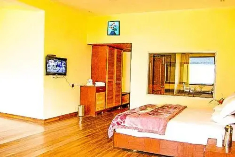 OYO 13196 Armaan Resorts