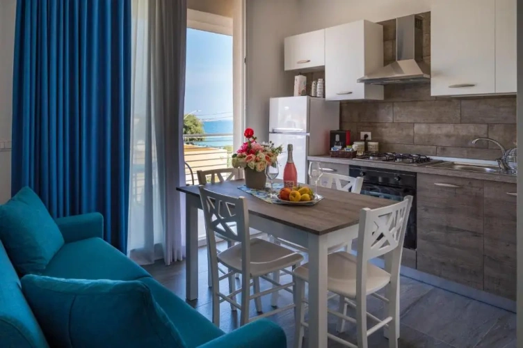 Apartment with sea view
