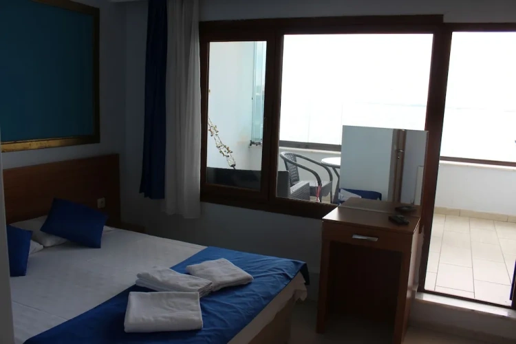 Suite with balcony and with sea view