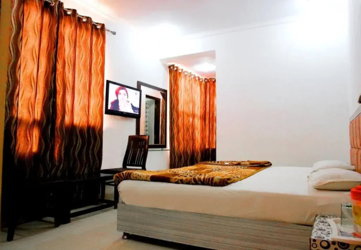 Hotel Axis Inn