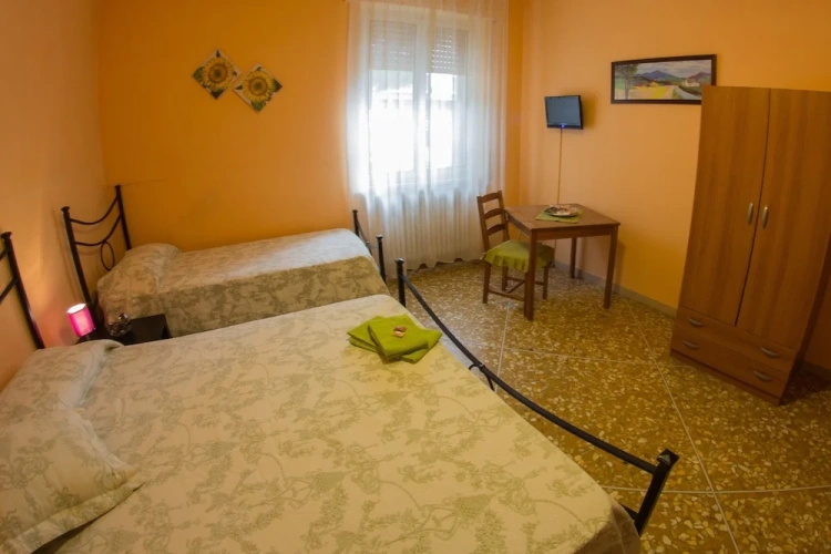 Standard Triple room with balcony