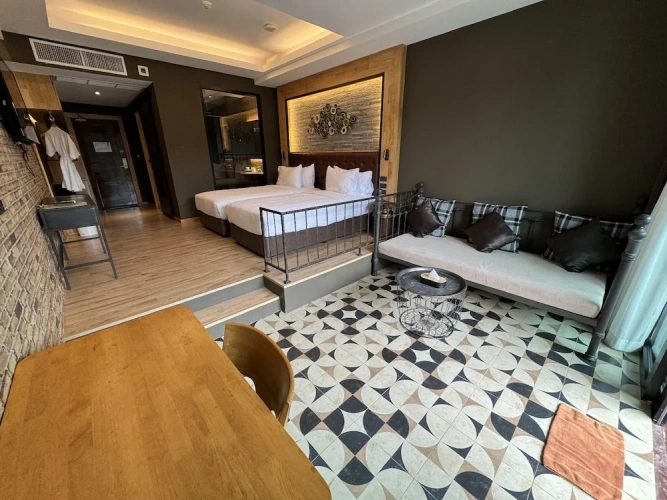 Deluxe room with balcony and with pool view