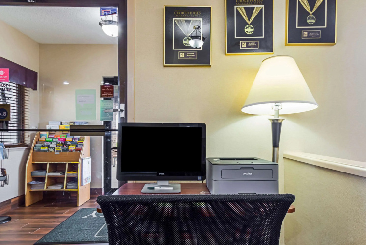 Quality Inn Sheboygan North I-43