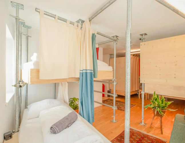Montagu Hostel