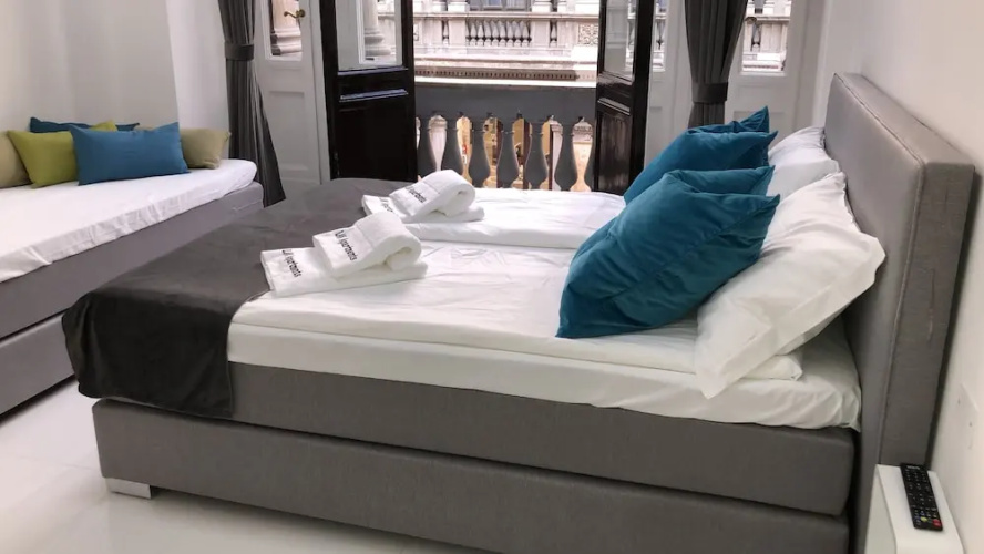 Lav Apartments