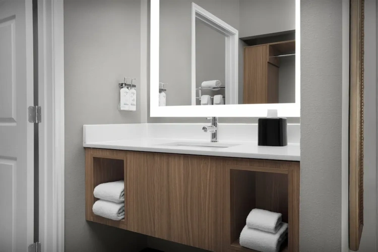 2 Bedrooms Double Suite