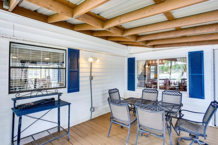Hot Tub & Dock: Lakefront Mabank Home