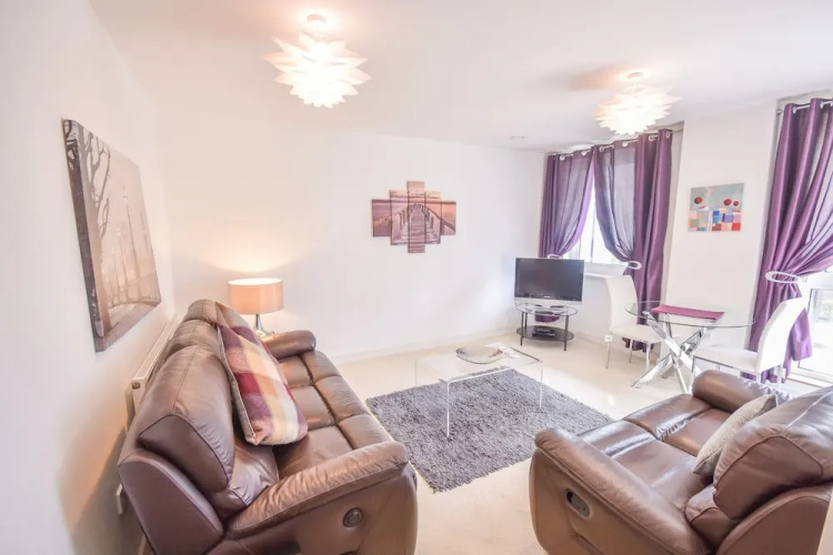 Town or Country - Splash Apartments