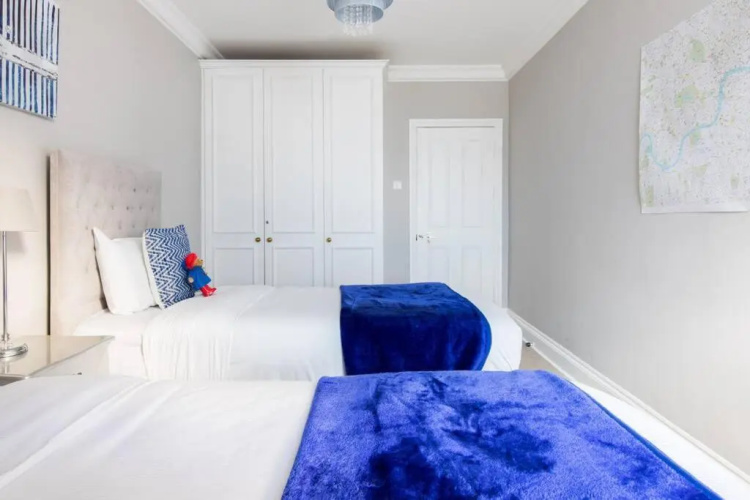 Large and Luxurious 2B 2B flat nr Paddington
