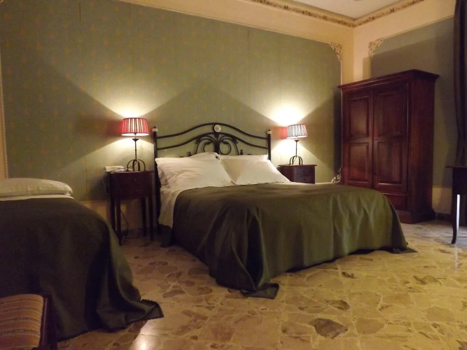 Neathon Rooms