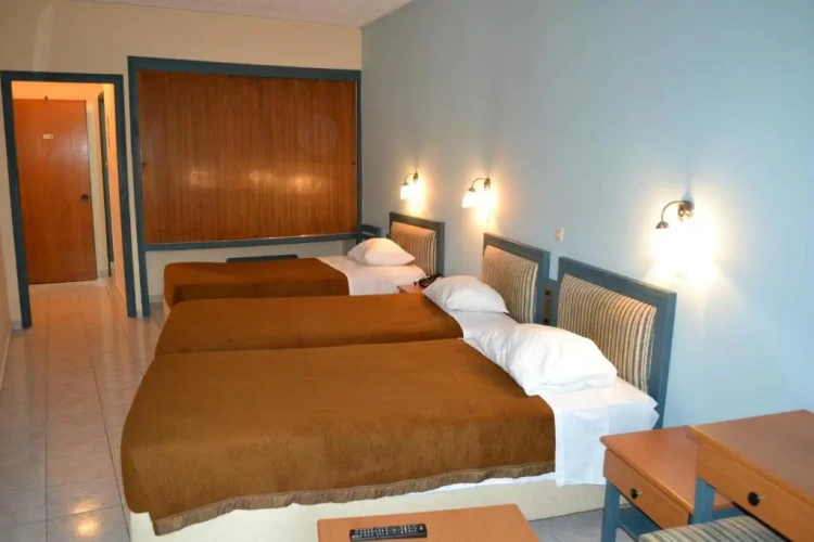 Triple room