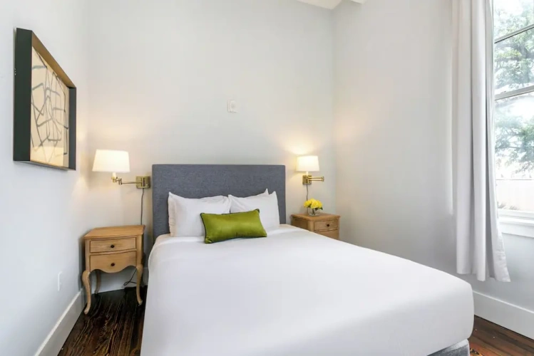 5 Bedrooms Superior Apartment