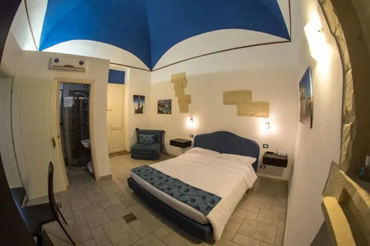 Deluxe room with balcony and with view