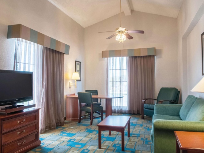 Deluxe Double Suite