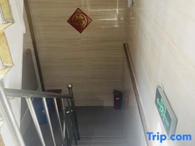 Zaihong Hotel