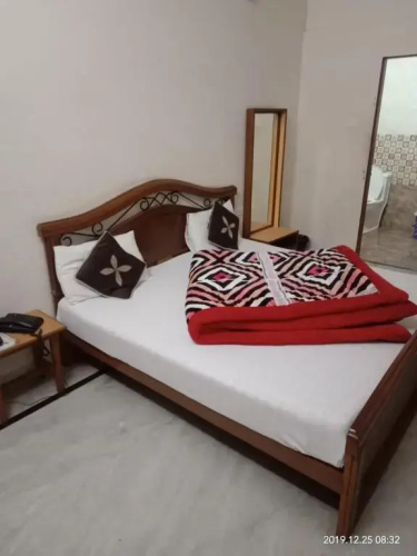 Hotel Hardik Palace