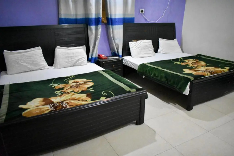 New Paradise Hotel