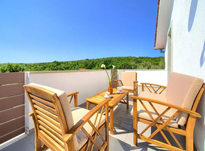 Tranquil Getaway Polje Villa With Pool