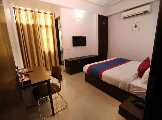Hotel Azad Square by Oyo Rooms
