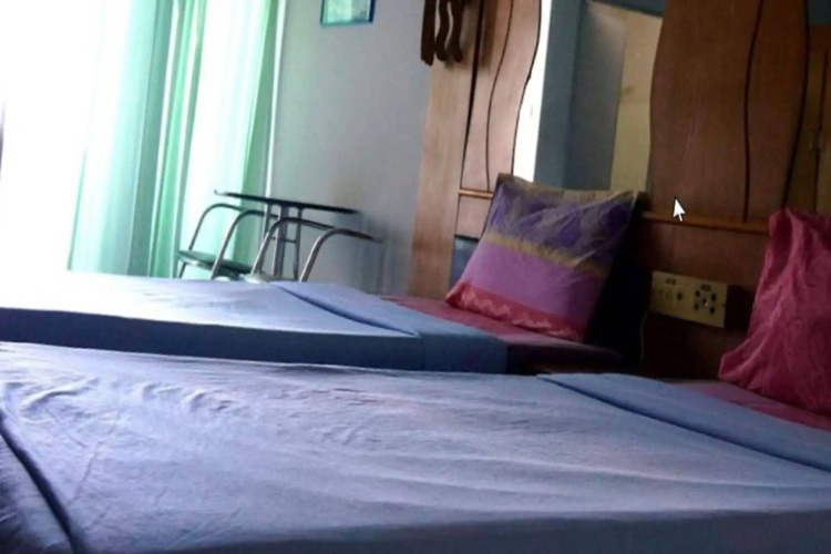 Fueang Fha Palace Hotel