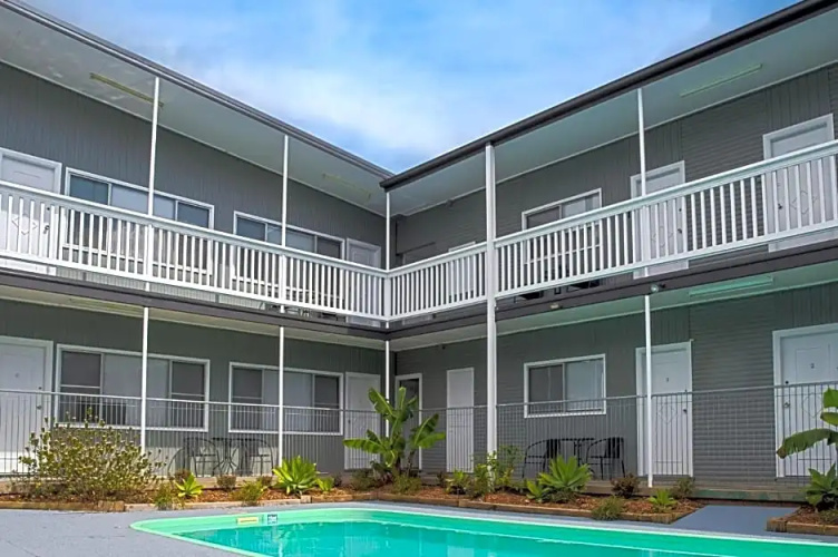 Pacific Motel 07