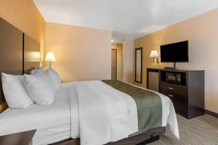 Ramada Albuquerque