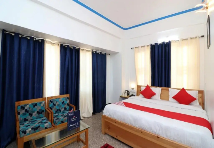 OYO 26832 Hotel Ratnodaya