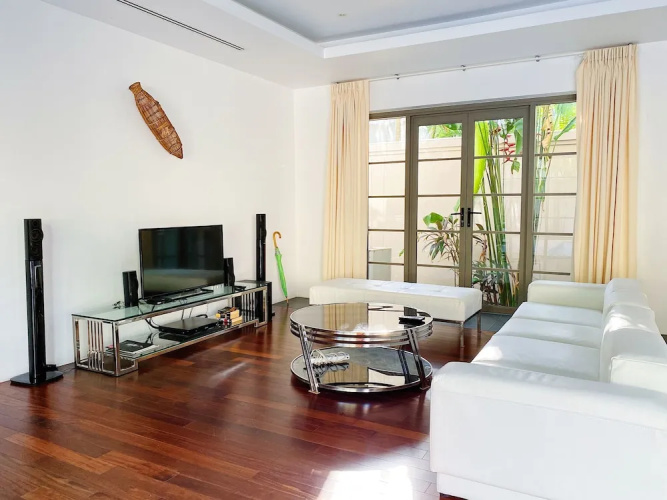 Luxe 2br Pool Villa Walk to Bangtao Beach