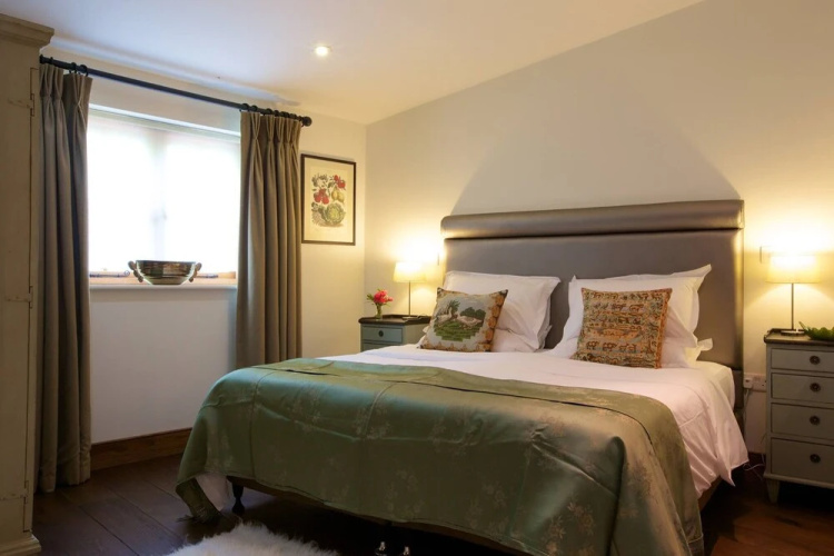 Eckington Manor