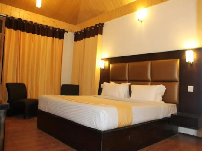 Six Seasons Hotel