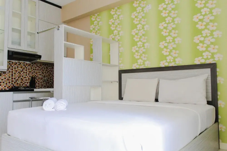 Modern Studio At City Light Apartment