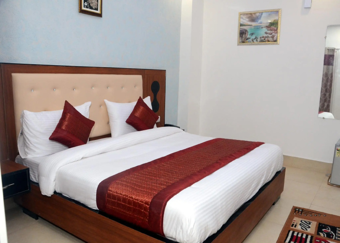 Hotel Noida Suites