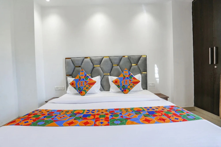 Fabhotel 24&7