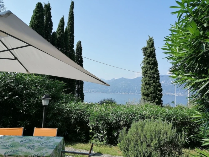 Double Family Apartment with garden view