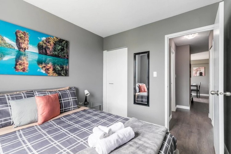 2BR Apt With Netflix - Near DT Hamilton