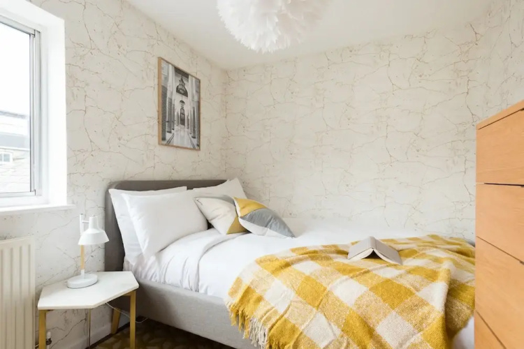 The Jericho Terrace House - 2BD + Parking
