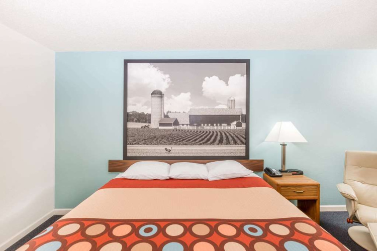 Super 8 West Point