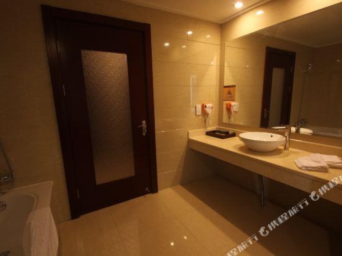 Deluxe Double Suite