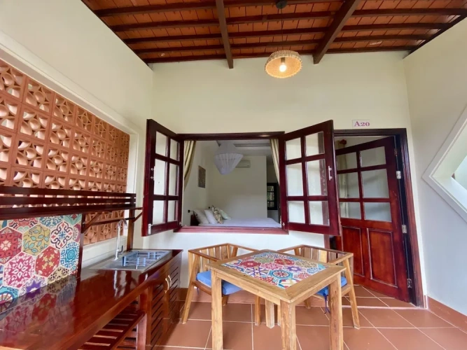 Standard room with balcony and with garden view
