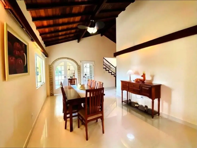 Villa Amarela